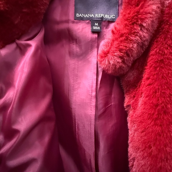 Red faux fur zip up jacket bomber style - Picture 2 of 4